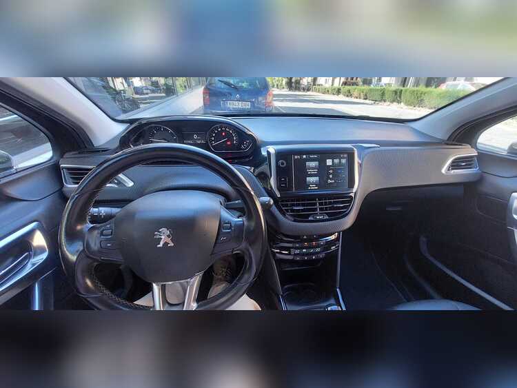 Peugeot 2008 90 cv hdi foto 12